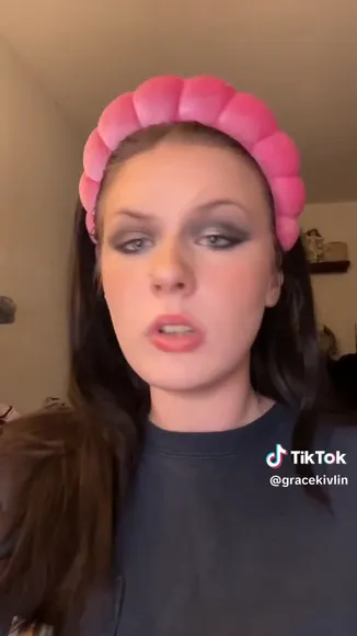 Gracekivlin Black Lingerie Strut OnlyFans Video Leaked