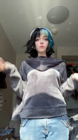 Grey._.tug9 Back Tattoo Reveal OnlyFans Video Leaked