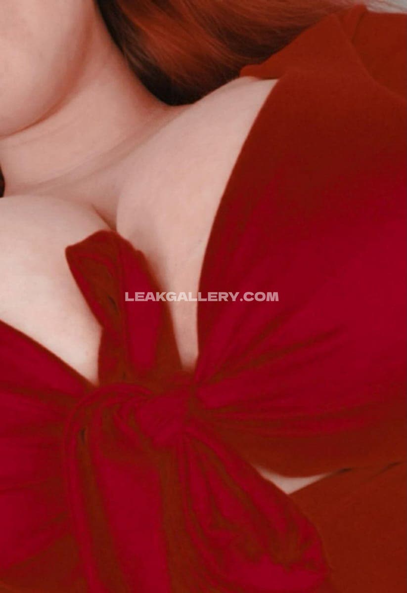Guadalibrandi Red Top Cleavage Display OnlyFans Photo Leaked