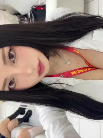 H___rvn Red Lanyard Tease OnlyFans Video Leaked