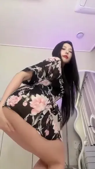 H___rvn Sheer Stockings Tease OnlyFans Video Leaked