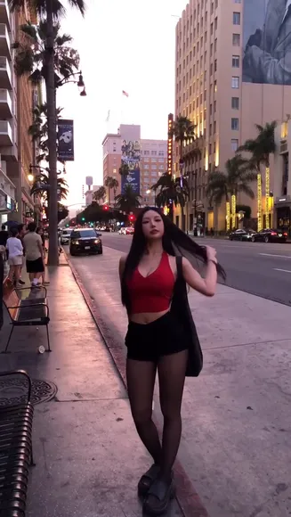 H___rvn Red Crop Top Strut OnlyFans Video Leaked