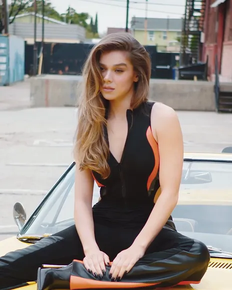 Haileesteinfeld Black Bodysuit Pose OnlyFans Video Leaked