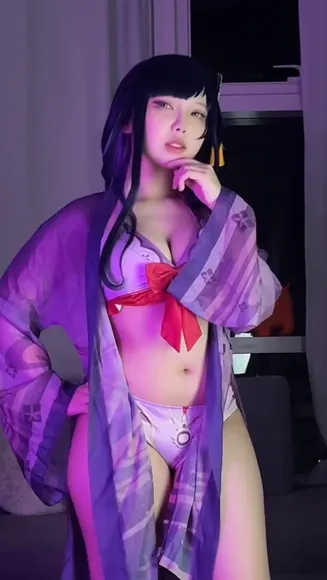Hakaosan Long Braid Back Stretch OnlyFans Video Leaked