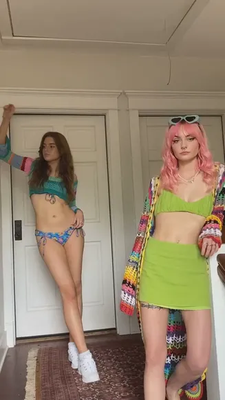 Hannah Neon Bikini Top Pose OnlyFans Video Leaked