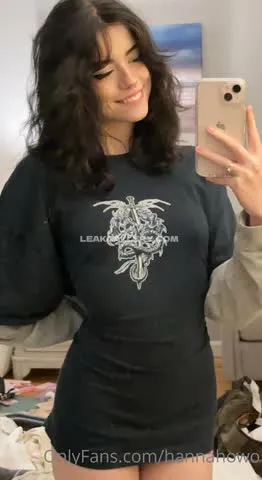 Hannah Owo Short Dress Selfie Pose OnlyFans Photo Leaked