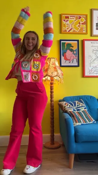 Hannahwitton Colorful Cardigan Dance OnlyFans Video Leaked