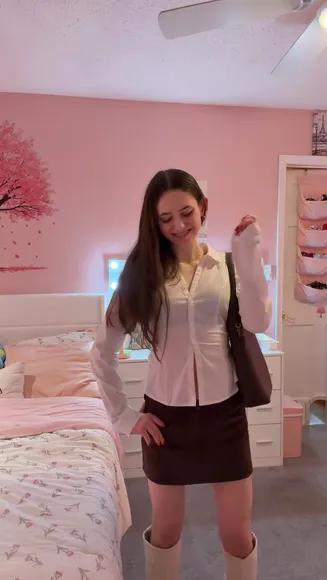 Haven Unbuttoned Shirt Tease OnlyFans Video Leaked