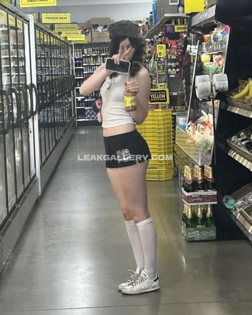 Heilokittyloser... Shorts And Knee Highs OnlyFans Photo Leaked
