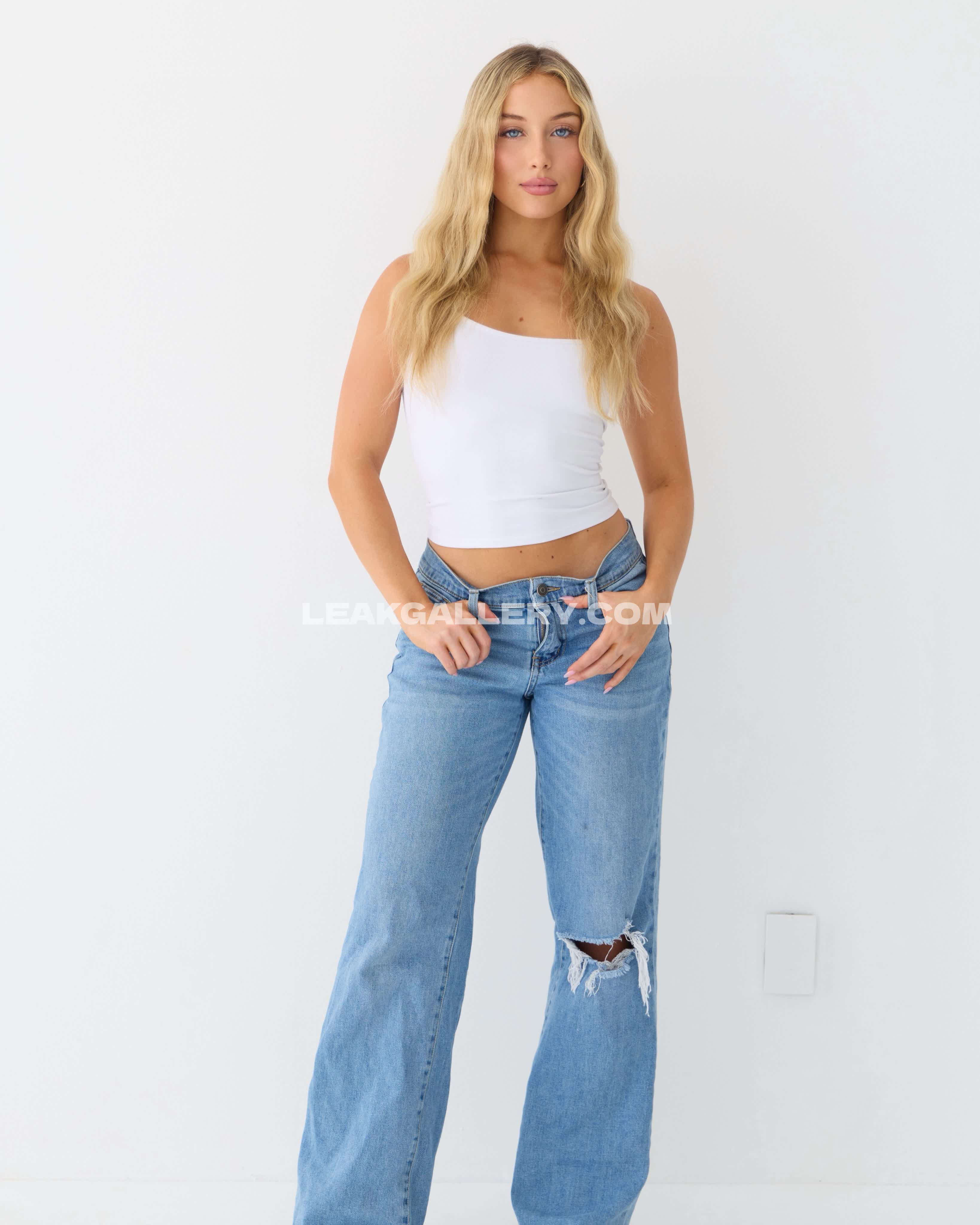 Heloisehut Exclusive Leaked Nude OnlyFans #12590088