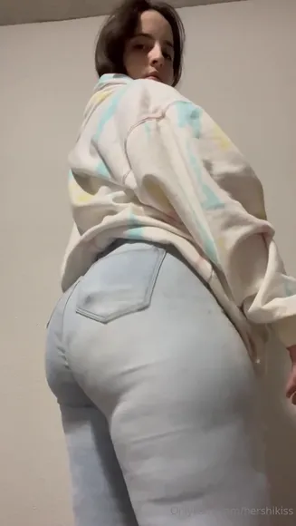 Hershikiss Thong Ass Twerking OnlyFans Video Leaked