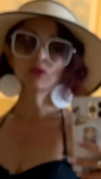 Hey Black Swimsuit Beach Pose OnlyFans Video Leaked