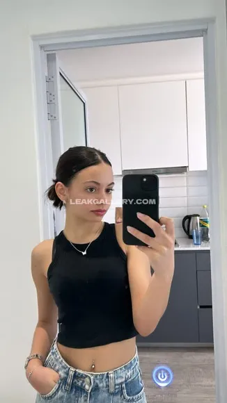 Heyitzoej Exclusive Leaked Nude OnlyFans #14559618