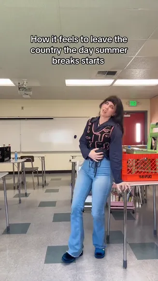 heymissteacher video thumbnail