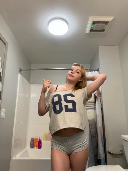 heyyychloe video thumbnail