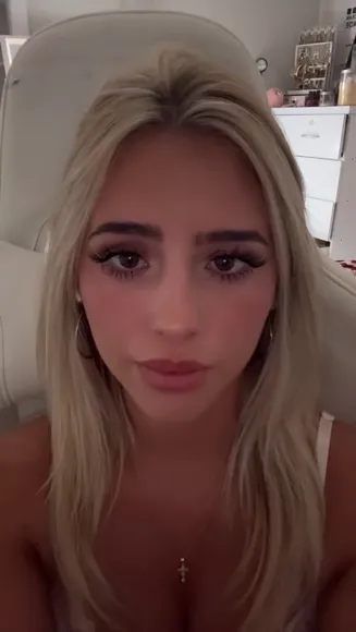 Hippicamm Lace Bra Tease OnlyFans Video Leaked