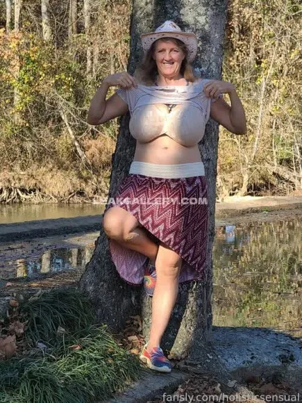 Holisticsensual / Busty_petra Exclusive Leaked Nude OnlyFans #15306804