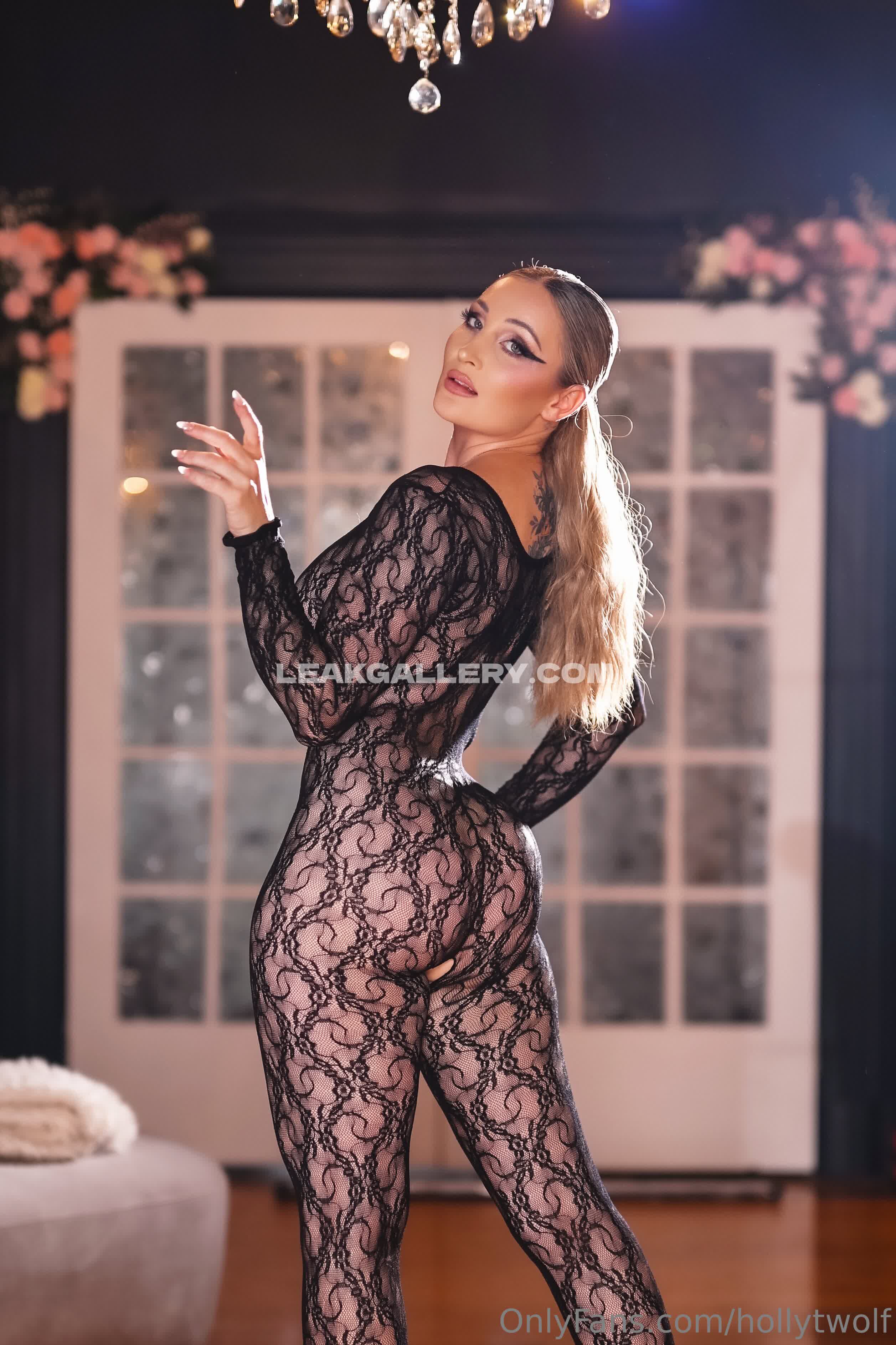 Hollytwolf Exclusive Leaked Nude OnlyFans #13008423