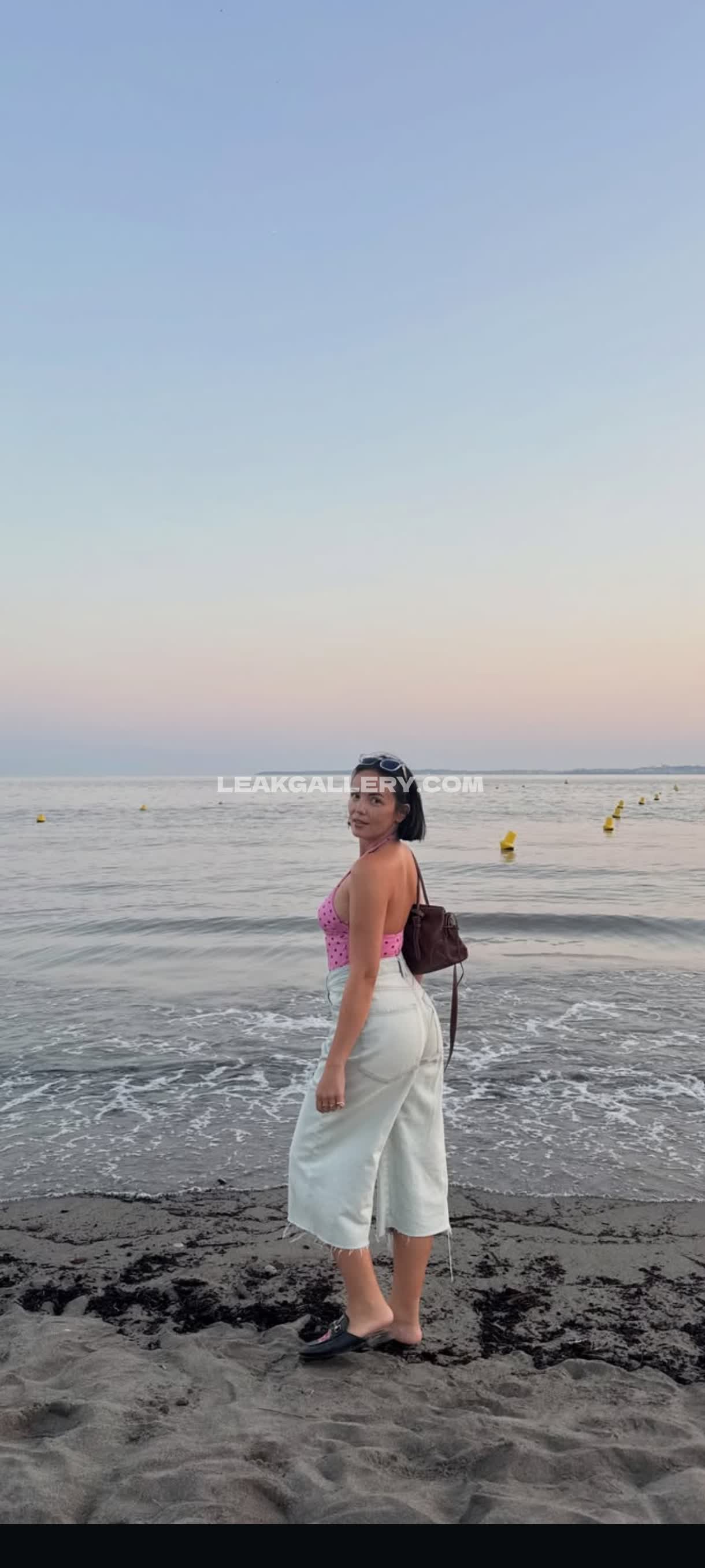 Holycamille / Pieds_agathe_auproux Exclusive Leaked Nude OnlyFans #13581383