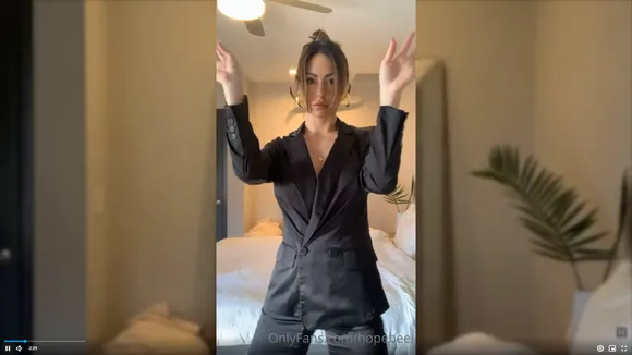 Hopebeel Naked Ass Tease OnlyFans Video Leaked