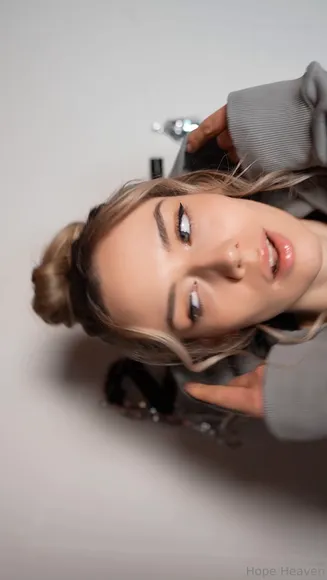 Hopeheavenofficial Grey Hoodie Tease OnlyFans Video Leaked