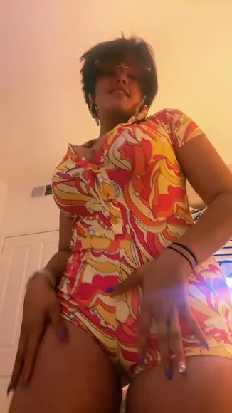 Howdycompa Patterned Bodysuit Tease OnlyFans Video Leaked