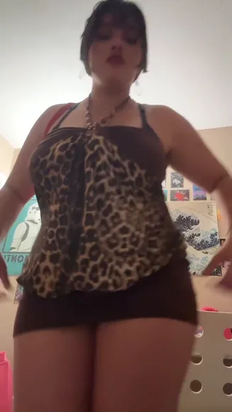 Howdycompa Leopard Print Bikini Tease OnlyFans Video Leaked