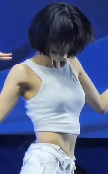 Hwang_yeji White Crop Top Dance OnlyFans Video Leaked