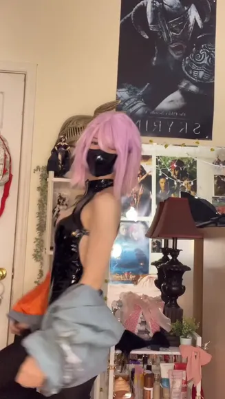 Iamb33s Latex Bodysuit Tease OnlyFans Video Leaked