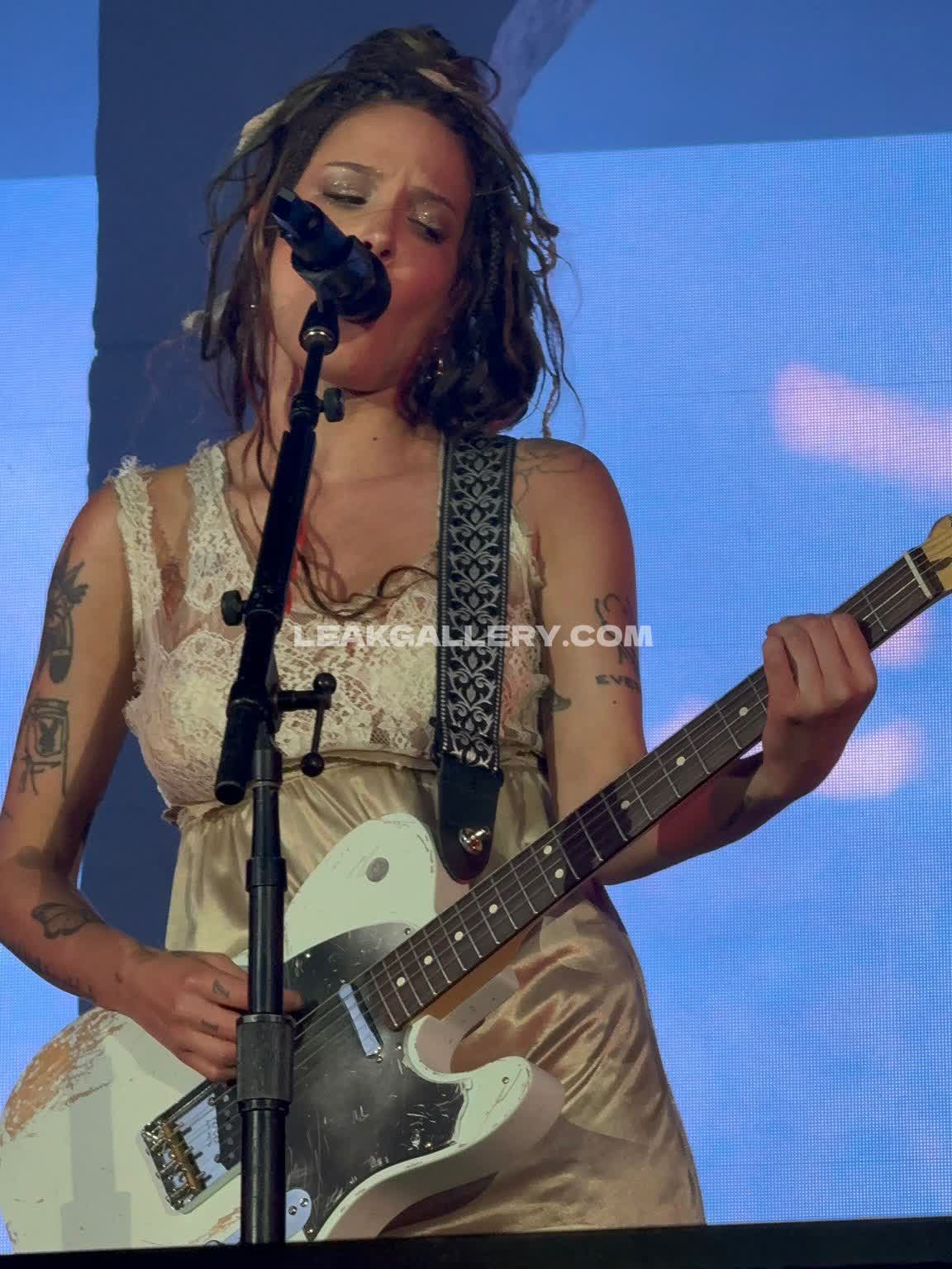 Iamhalsey Exclusive Leaked Nude OnlyFans #12825044