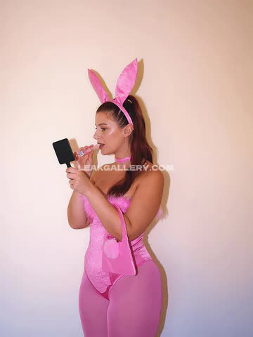 Iammmia1_ / Iammia1_ Exclusive Leaked Nude OnlyFans #14270996