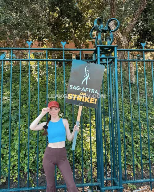 Iamrubyjay Blue Crop Top Protest OnlyFans Photo Leaked