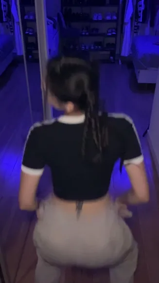 Iaaras2 Crop Top Tease OnlyFans Video Leaked