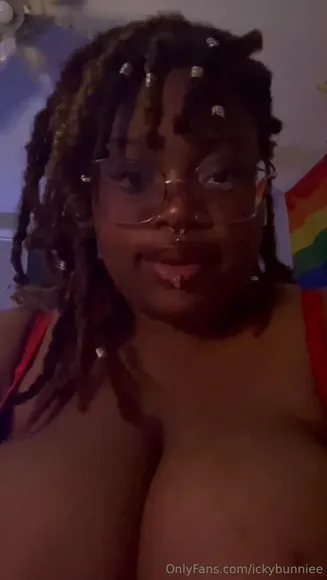 Ickybunniee Oral Sex Act OnlyFans Video Leaked
