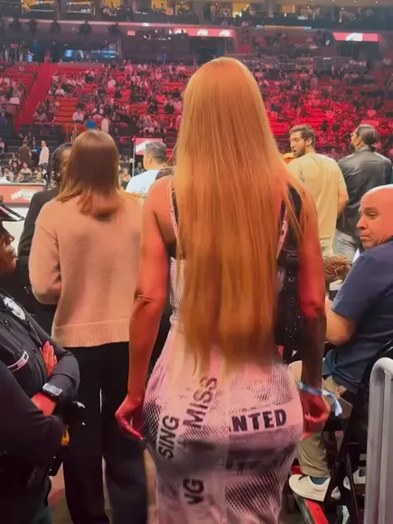 Iggyazalea Tight Dress Ass OnlyFans Video Leaked