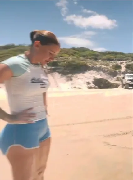 Iggyazalea Tight Shorts Ass Pose OnlyFans Video Leaked