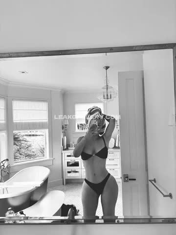 Iggyazalea Exclusive Leaked Nude OnlyFans #13831072