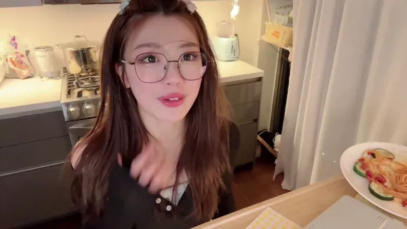 Igumdrop Off Shoulder Top Tease OnlyFans Video Leaked