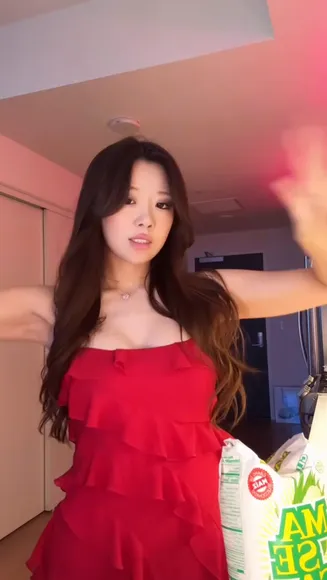 Igumdrop Red Dress Cooking OnlyFans Video Leaked