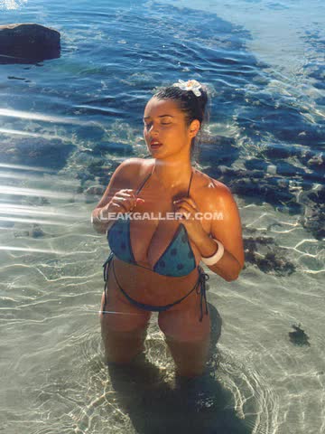 Iheartsarita Bikini In Shallow Water OnlyFans Photo Leaked