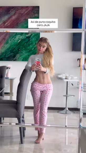 Imsarah.s Midriff Baring Pajama Pose OnlyFans Video Leaked