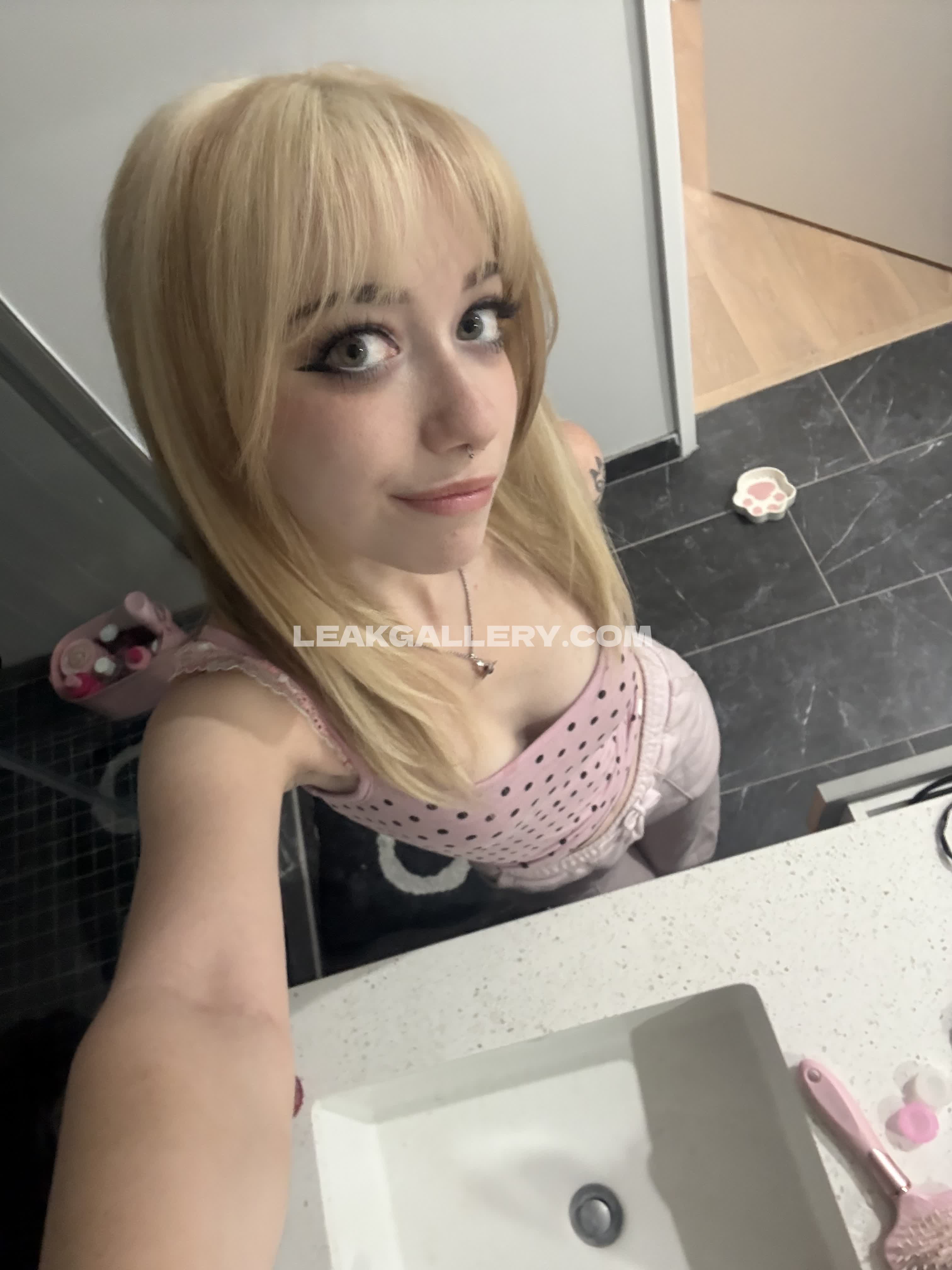 Iluvmeww Exclusive Leaked Nude OnlyFans #13403186