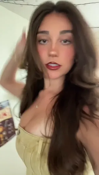 Imsiiimone Strapless Yellow Dress Tease OnlyFans Video Leaked