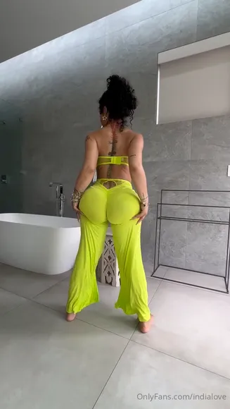 India Love Neon Pants Ass Twerk OnlyFans Video Leaked