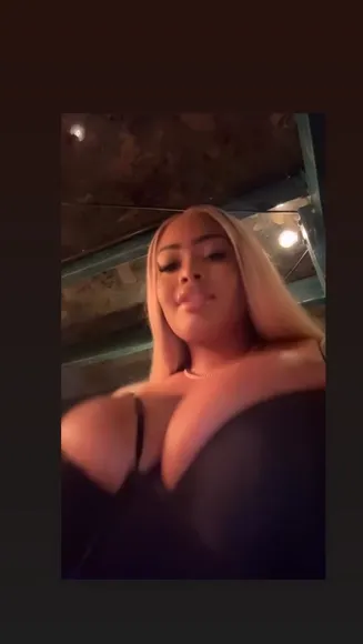 Irisqueen59 Black Bra Tease OnlyFans Video Leaked