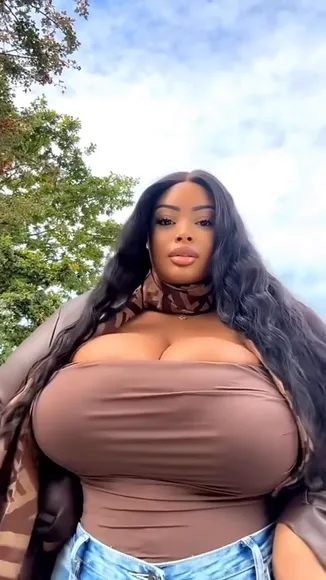 Irisqueen59 Low-Cut Top Tease OnlyFans Video Leaked