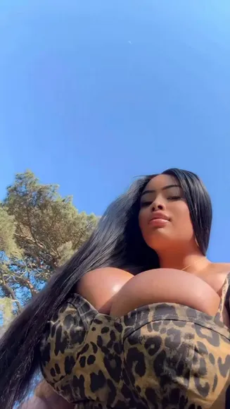 Irisqueen59 Leopard Print Topless Tease OnlyFans Video Leaked