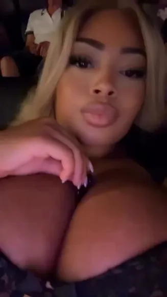 Irisqueen59 Lace Top Boobs Display OnlyFans Video Leaked