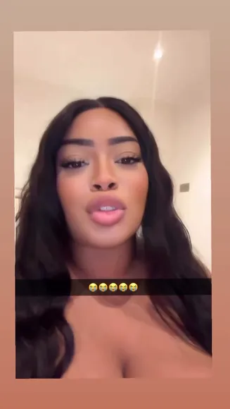 Irisqueen59 Topless Tease With Finger OnlyFans Video Leaked