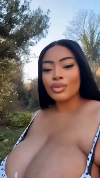 Irisqueen59 Polka Dot Top Tease OnlyFans Video Leaked
